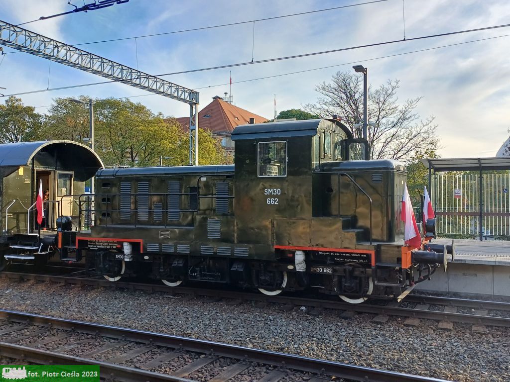 SM30-662
