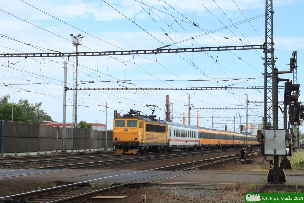 162 113 [ex 163 113 / E 630-02FM]