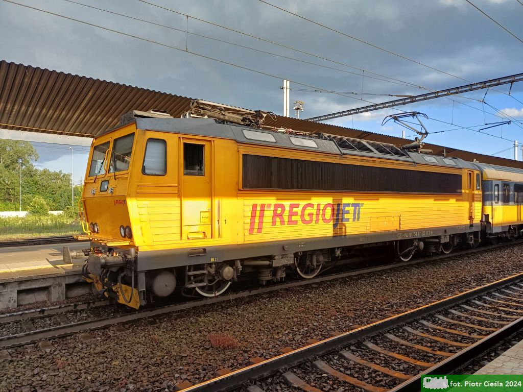 162 117 [ex 163 117 / E 630-06FM]