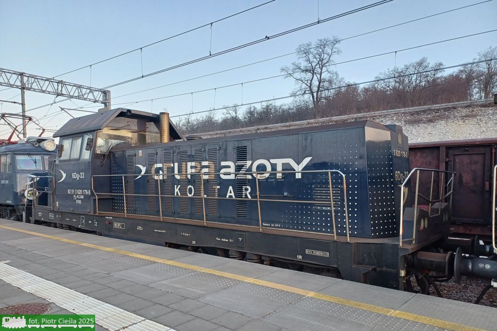 6Dg-033 [ex SM42-2128]