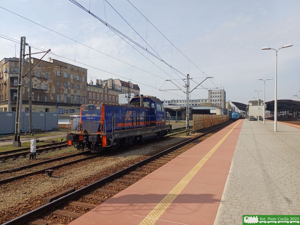 SM42-3002 [ex SM42-561]
