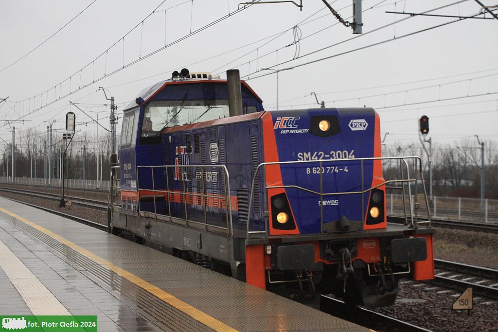 SM42-3004 [ex SM42-027]