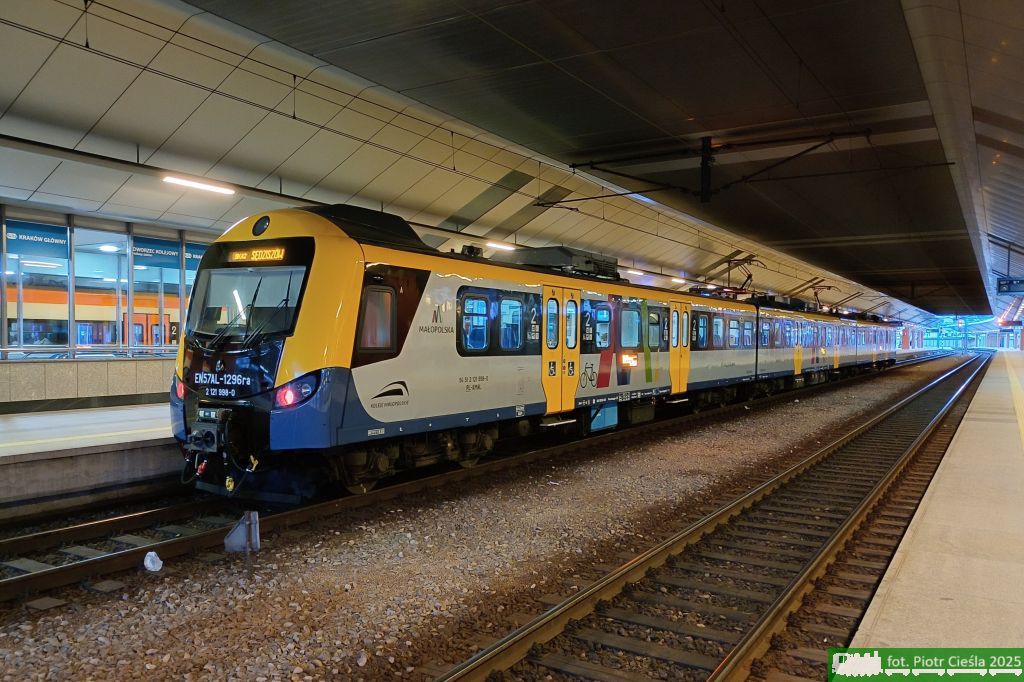 EN57AL-1296 [ex EN57-1296]