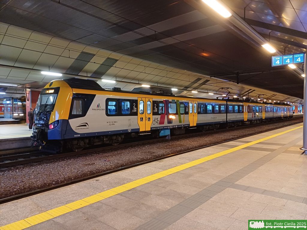 EN57AL-1296 [ex EN57-1296]