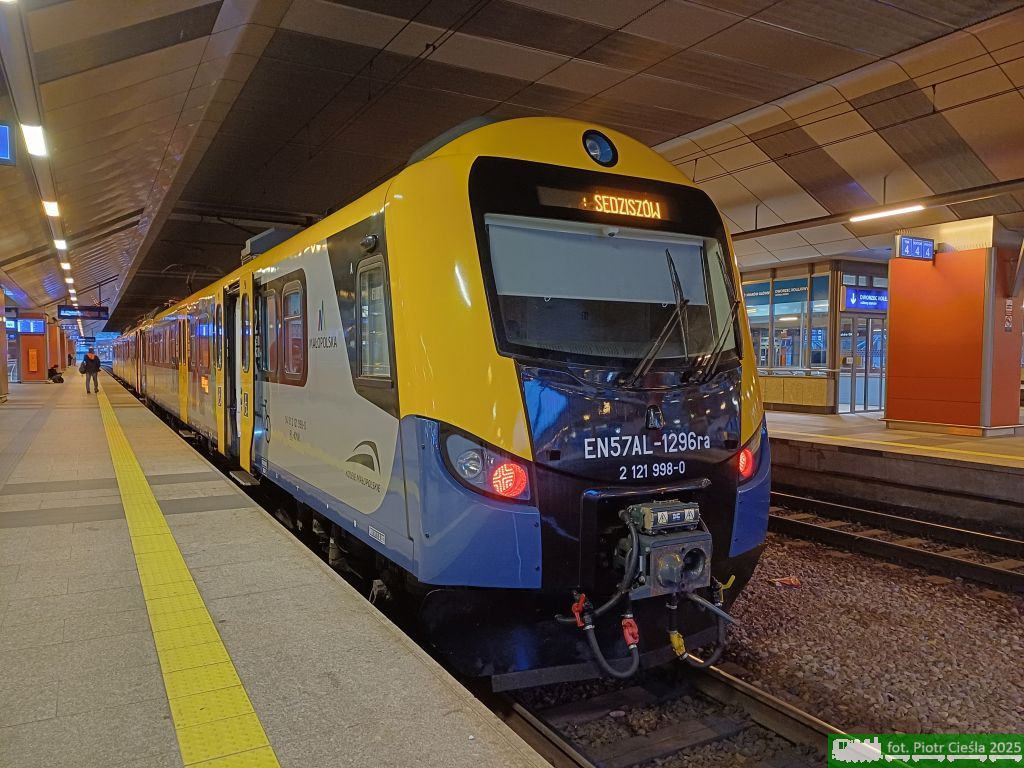 EN57AL-1296 [ex EN57-1296]