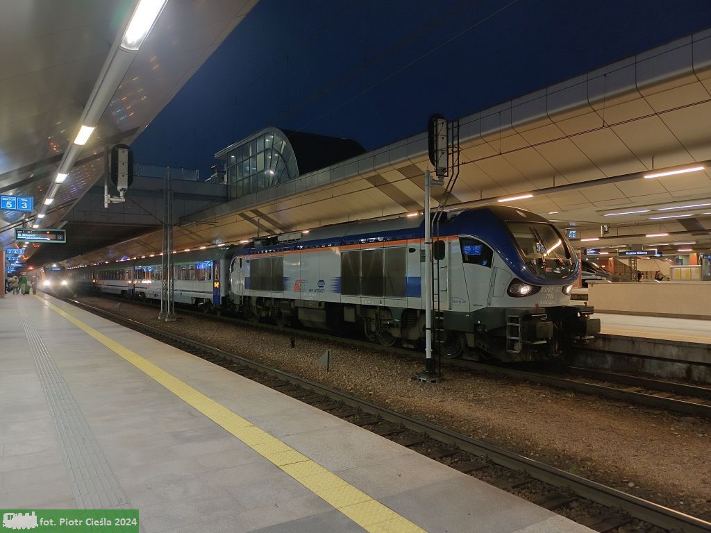 111Db-003 / SU160-002