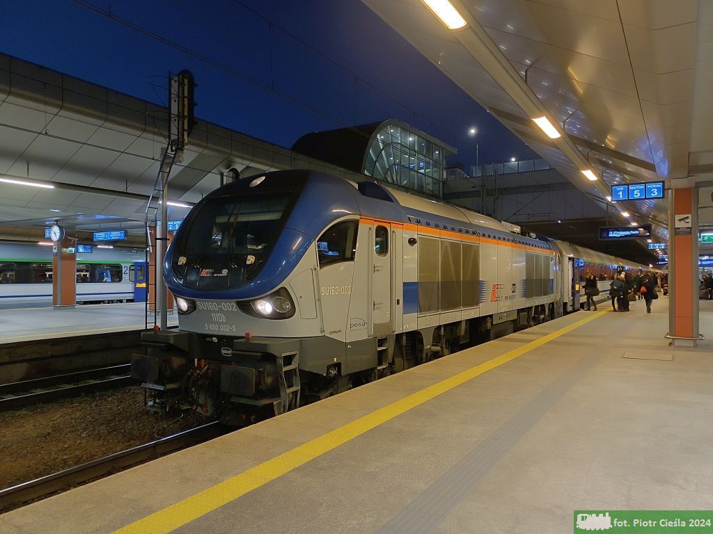 111Db-003 / SU160-002