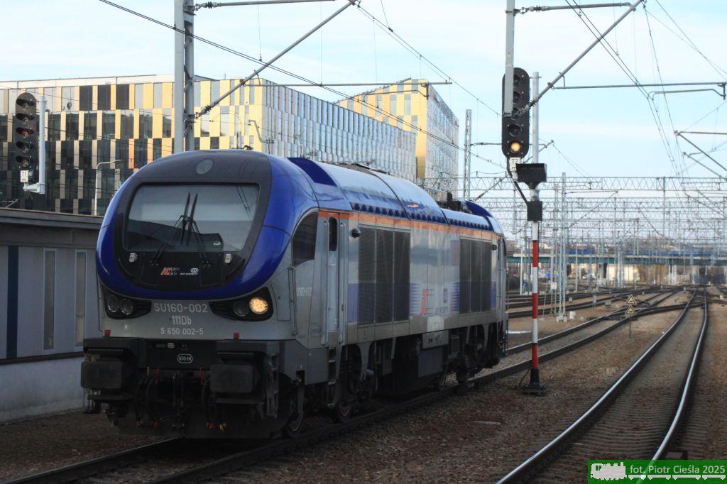 111Db-003 / SU160-002
