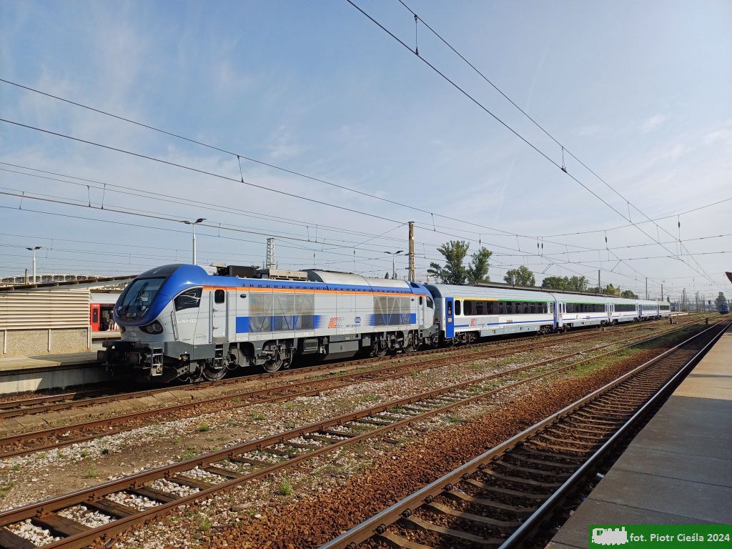 111Db-004 / SU160-003