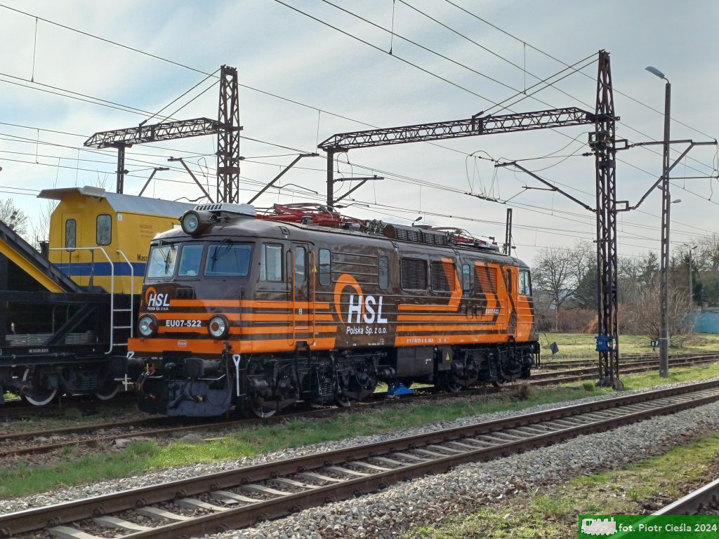 EU07-522