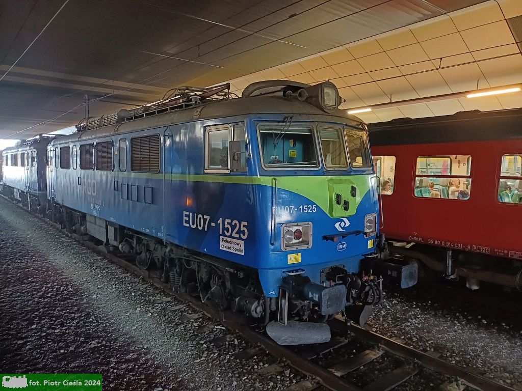 EU07-1525 [ex EU07-213]