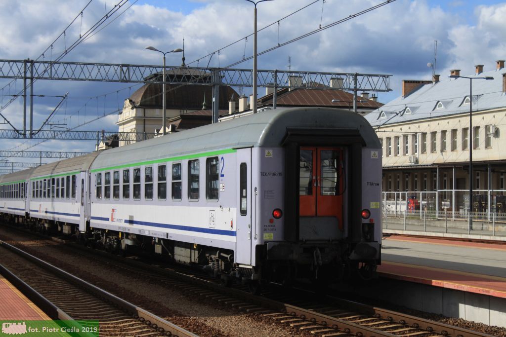 111Arow / B9nopuvz