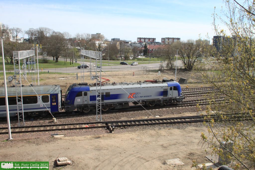 E4DCU-052 / EU160-052