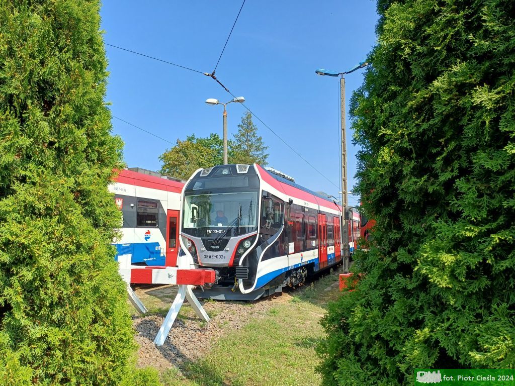 EN100-02