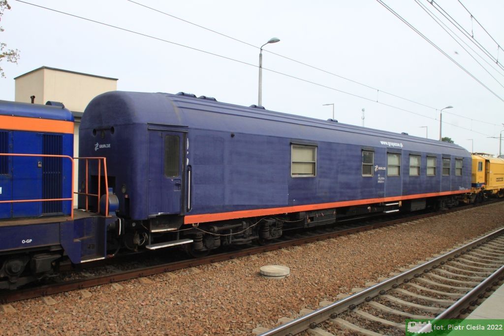 80 51 9000 275-0 /socjalno-warsztatowy / 304C