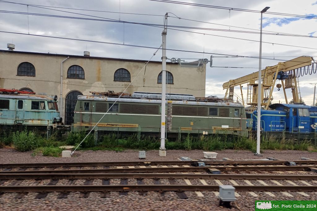 No. 3E-65 / ET21-57