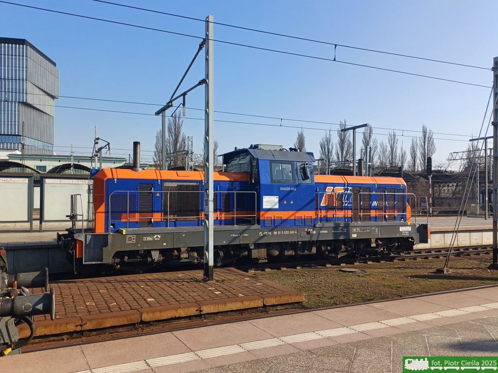 SU4220-002 [ex SM42-132]