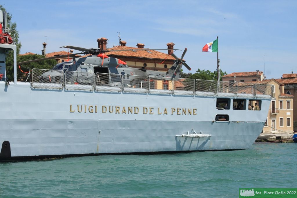 D560 / "Luigi Durand de La Penne"