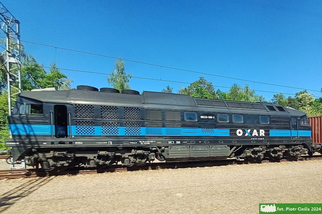 No. 0869 / BR233-588-3 [ex 232 588, ex 132 588]