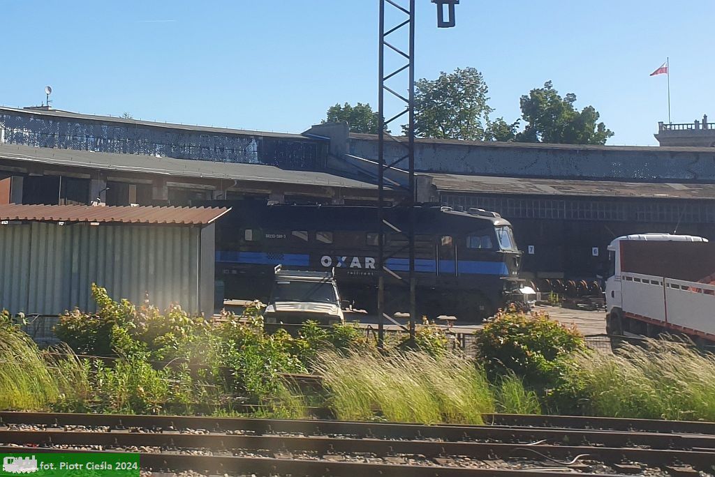 No. 0869 / BR233-588-3 [ex 232 588, ex 132 588]