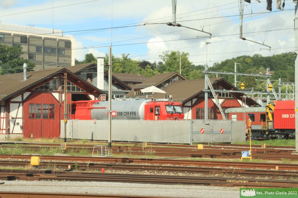 LRZ 18 018