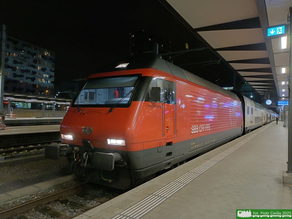 No. 5671 / Re 460 104 "Toggenburg"