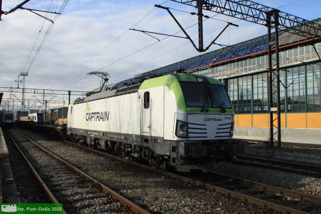 No. 21979 / 6193 893