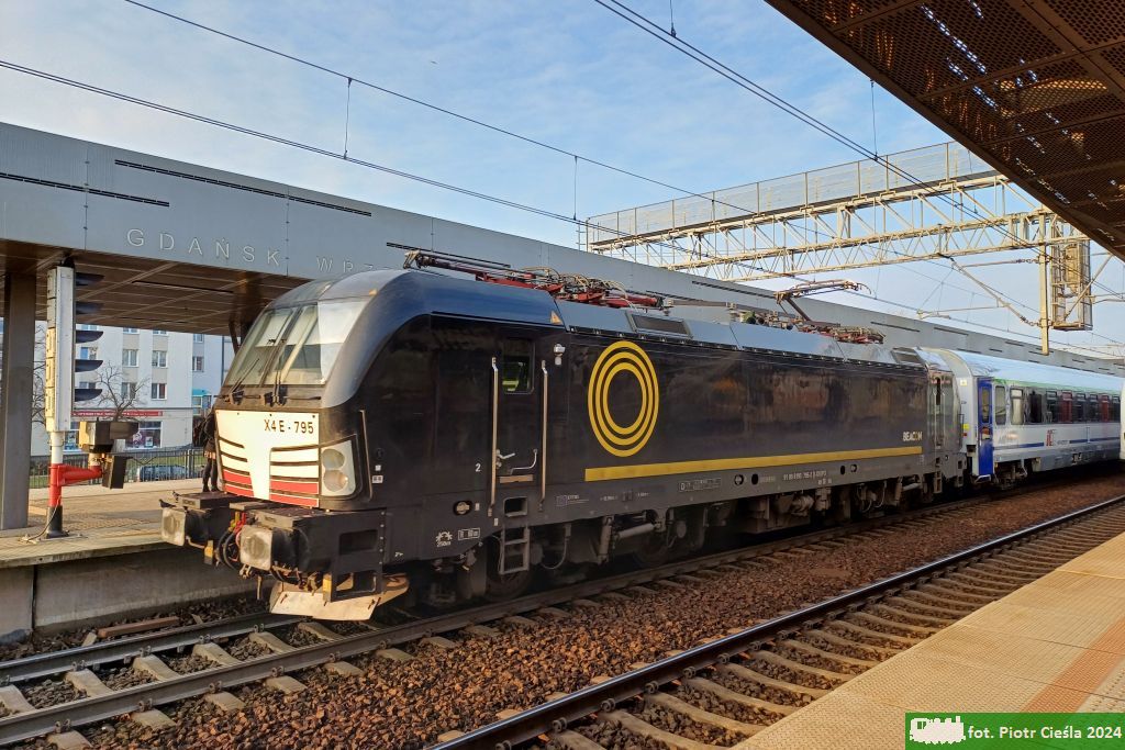 No. 23735 / 6193 795 / X4E-795