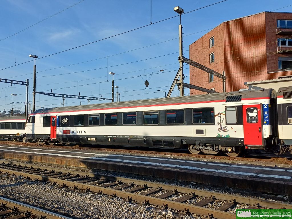 EuroCity / 50 85 28-94 948-2 Bt