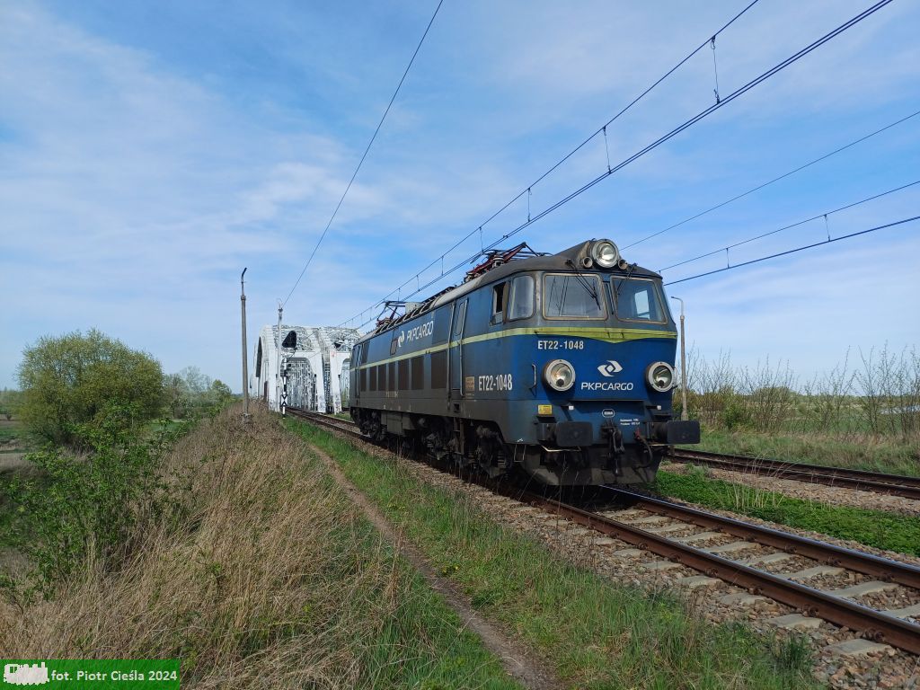 ET22-1048