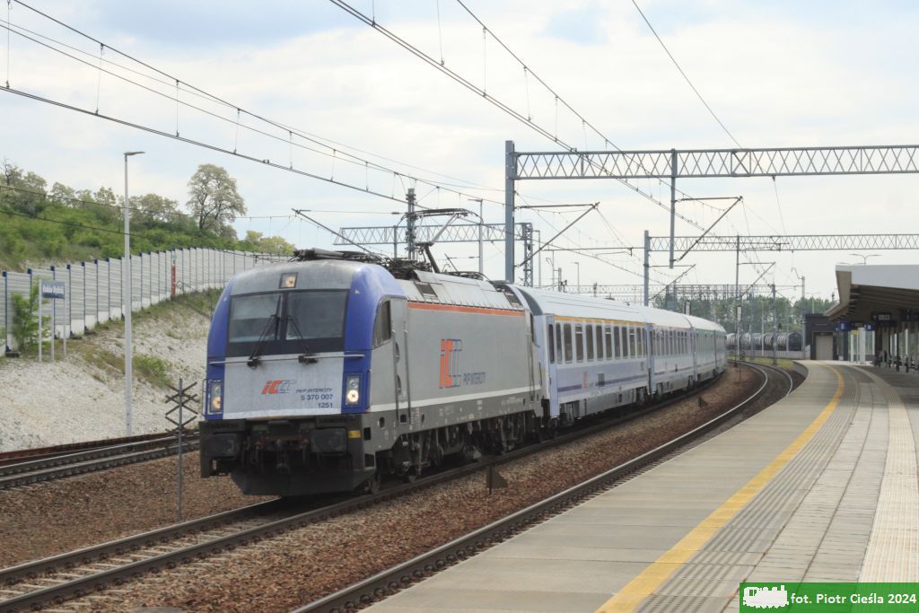No. 21666 / EU44-007 / 5 370 007