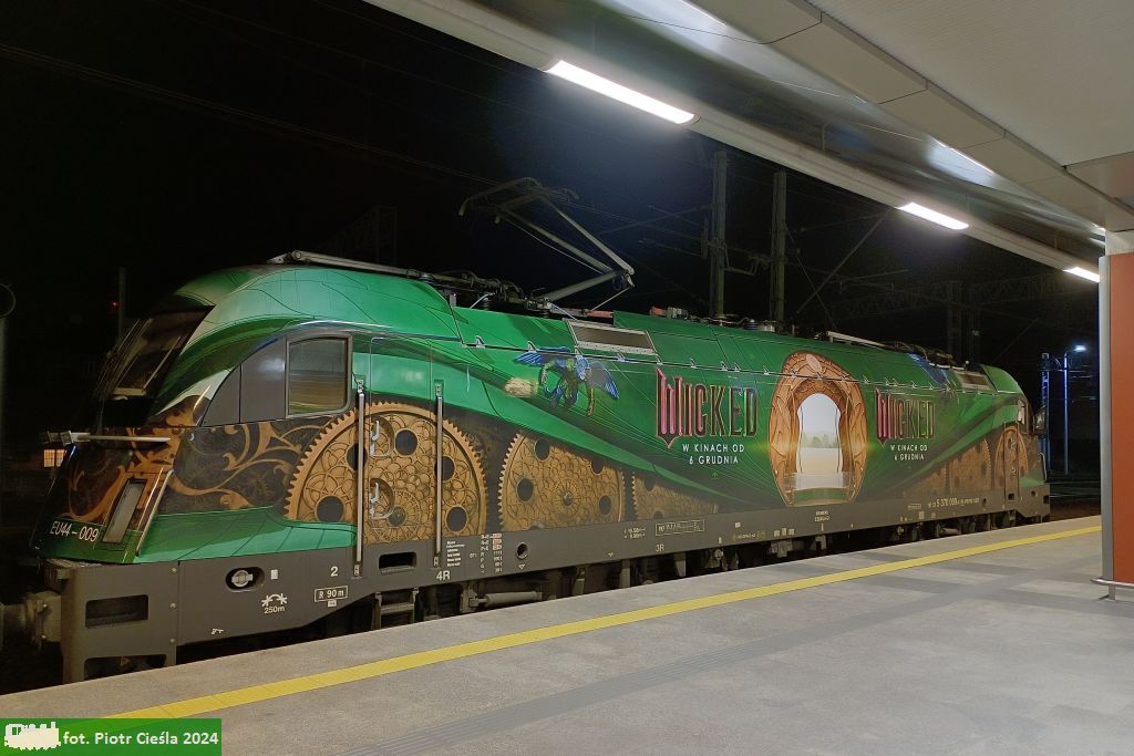 No. 21668 / EU44-009 / 5 370 009