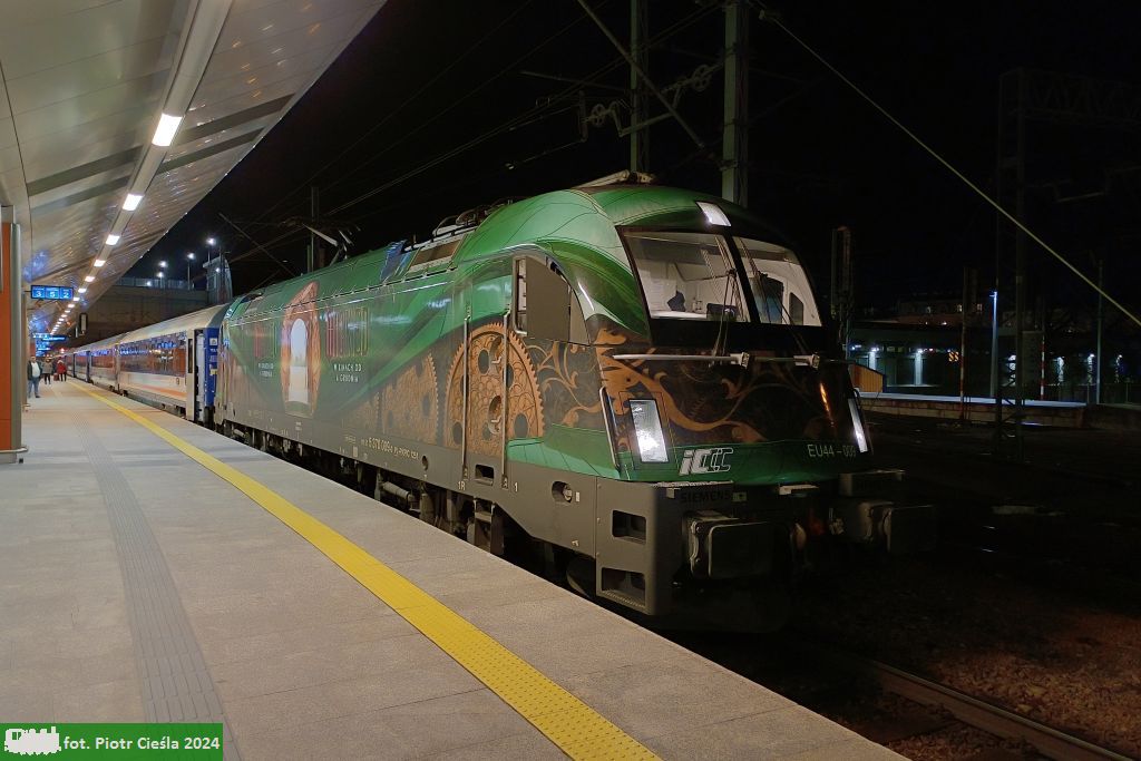 No. 21668 / EU44-009 / 5 370 009