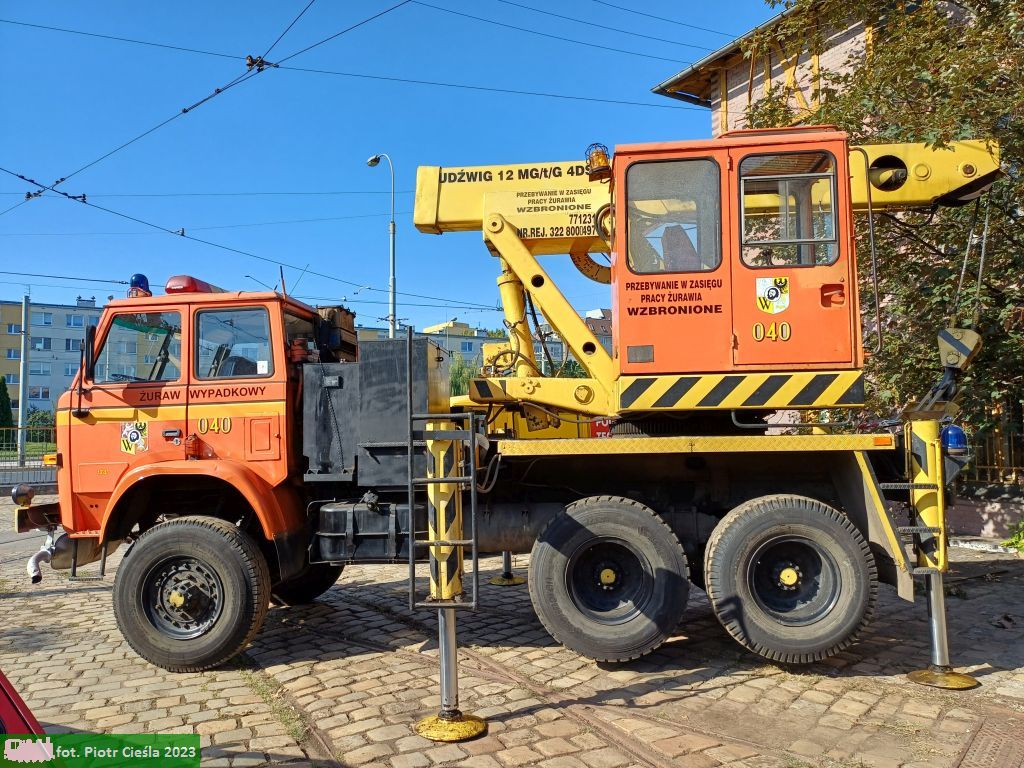 Pogotowie techniczne / żuraw ratowniczy: Star 266 / BUMAR DS-0125K - [KSTM Wrocław] #1231 / #040