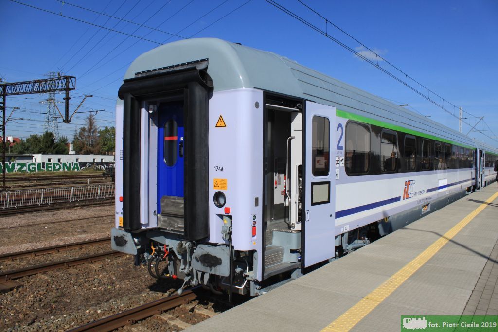 174A / 50 51 20-78 818-5 B10nouz