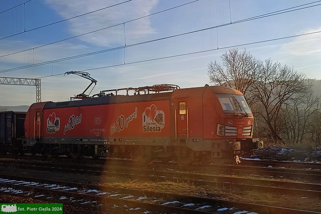 No. 21881 / 170 048 / X4EC-048