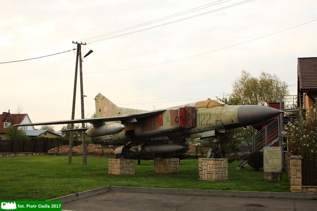 MiG-23MF No. 0390217122 / REG 122