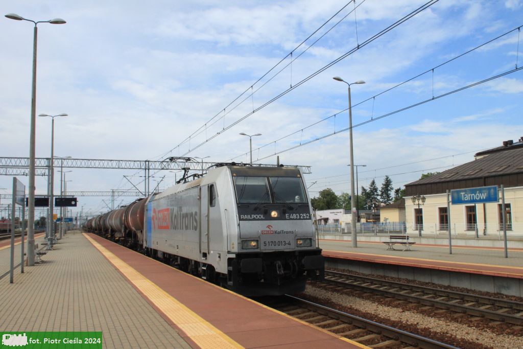 No. 34822 / E483 252