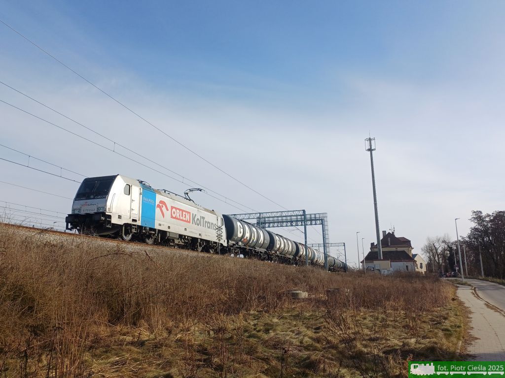 No. 34824 / E483 253