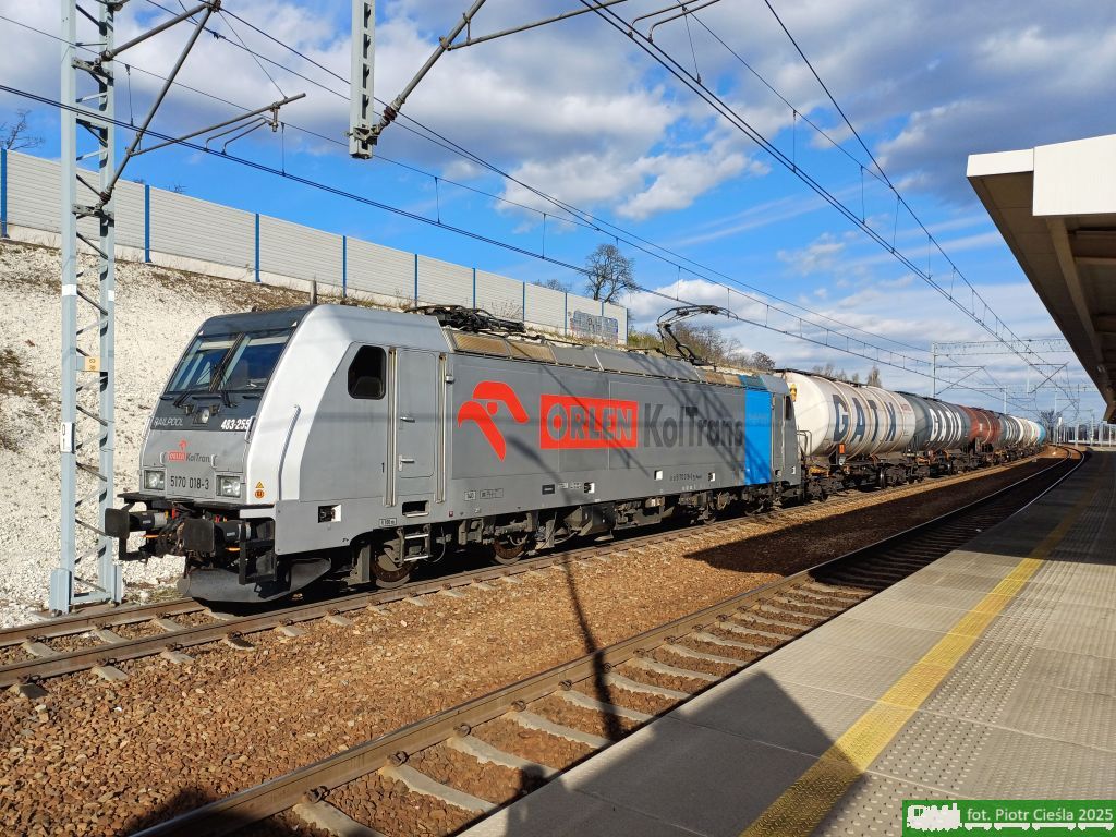 No. 34831 / E483 255
