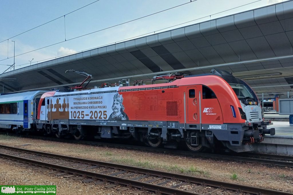 E4MSUa-012 / EU200-012