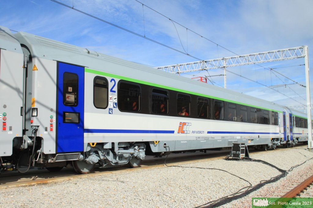 177A-10 / 61 51 29-91 042-3 B9bmnouz