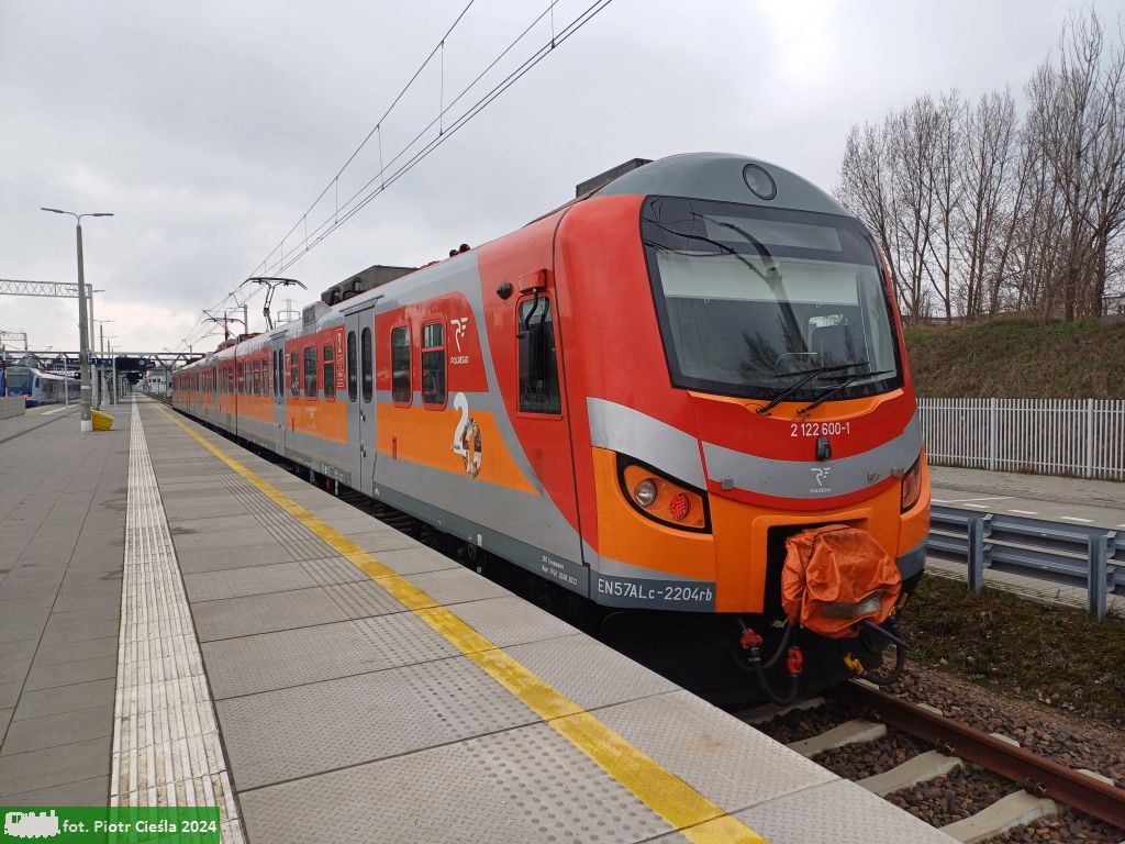 EN57ALd-2204 [ex EN57-1792]
