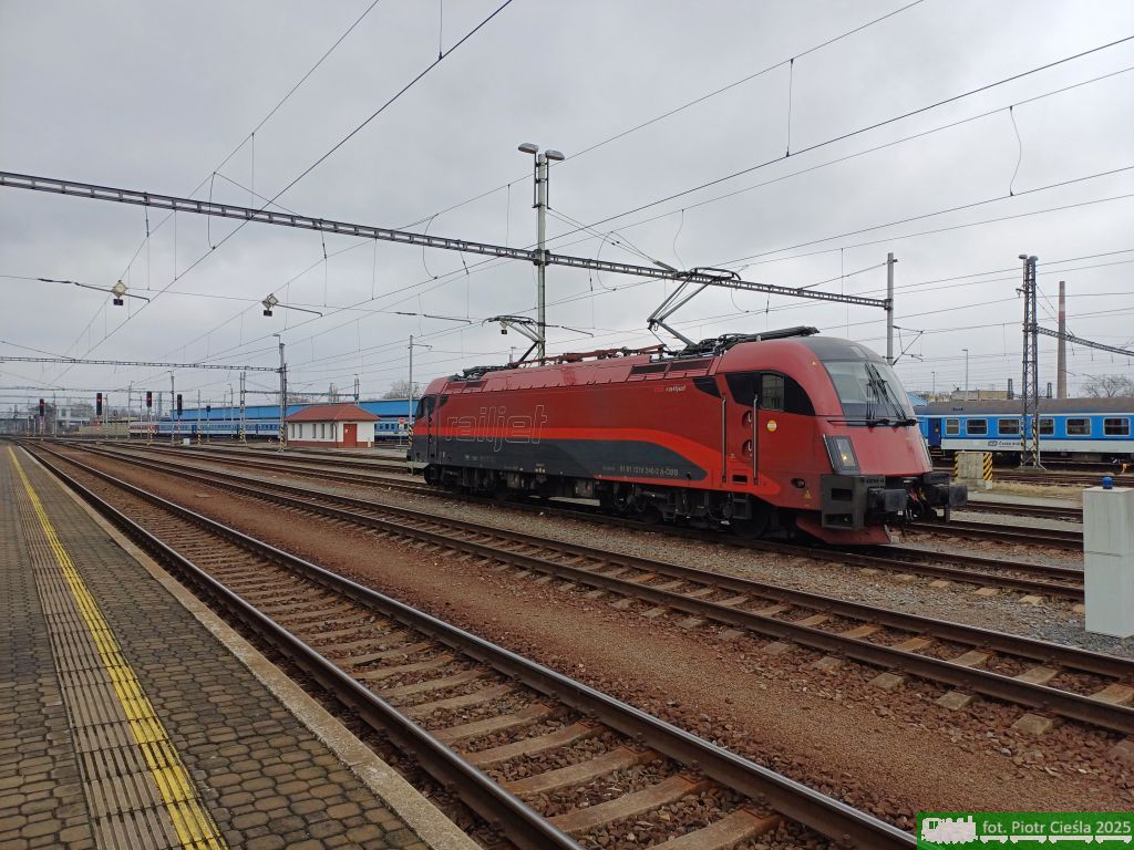 No. 21112 / 1216 240