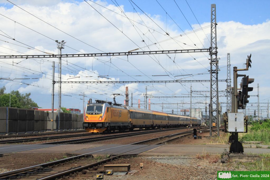 No. 35708 / 388 204