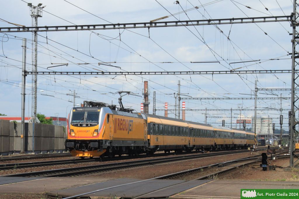No. 35716 / 388 212