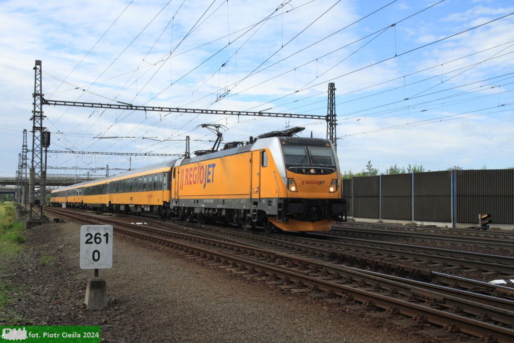 No. 35719 / 388 215