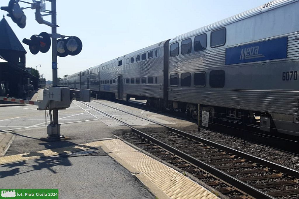 [Metra] #7229