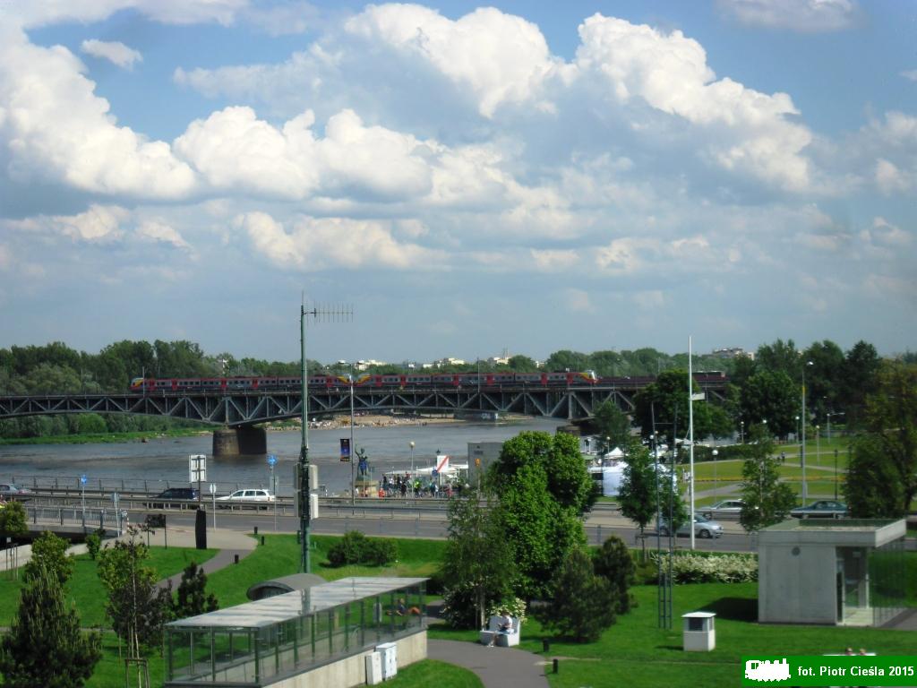 Linia nr 2 / 448: Warszawa, most średnicowy na Wiśle, 2015.05.30