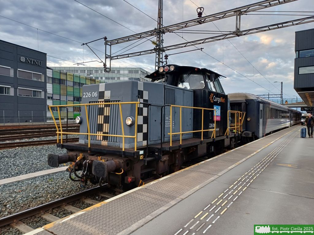 No. 354 / 226 006